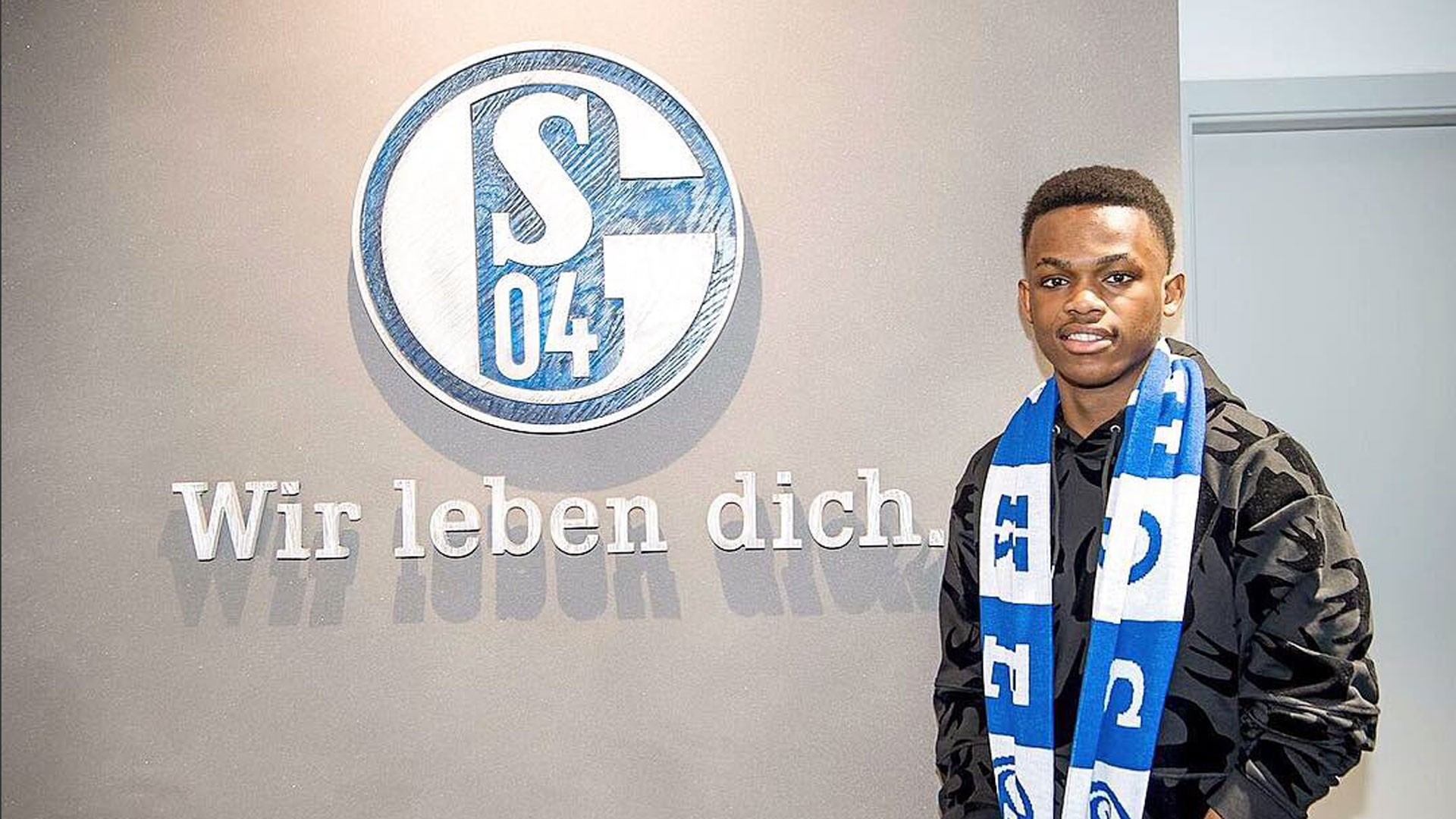 也极大鼓舞 也极大鼓舞