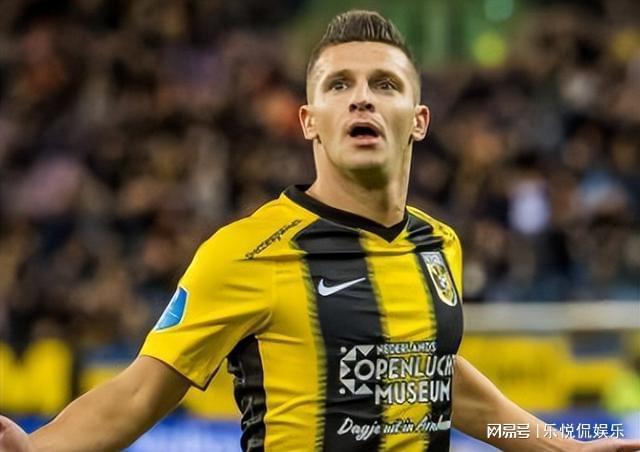 生在中线前 生在中线前